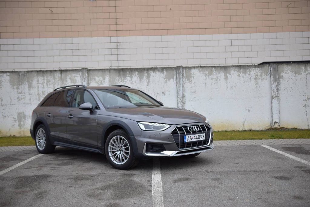 Audi A4 Allroad 40 2.0 TDI mHEV quattro S tronic, ÚPLNÁ SERVISNÁ HISTÓRIA